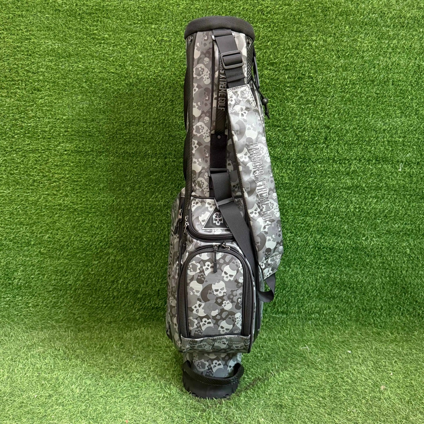 "Skulled" Golf Bag
